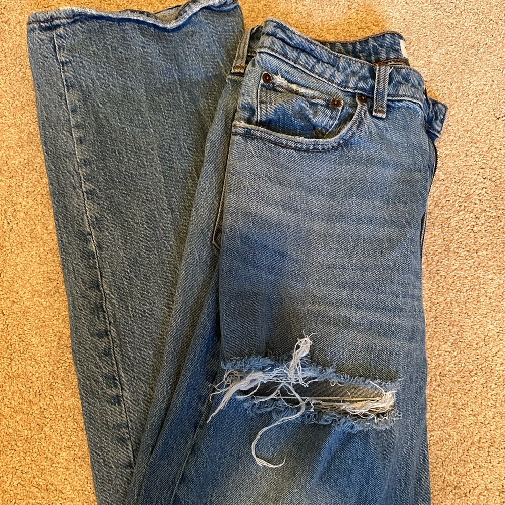 Abercrombie & Fitch 90’s relaxed curve love high rise jeans sz 28/6L -light wash